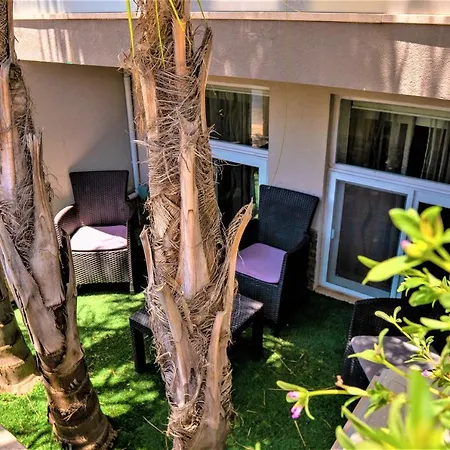 St. Peter's Pool 아파트 마르사실로크