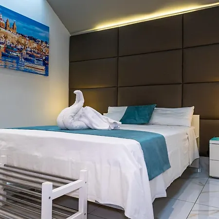 St. Peter's Pool * Marsaxlokk