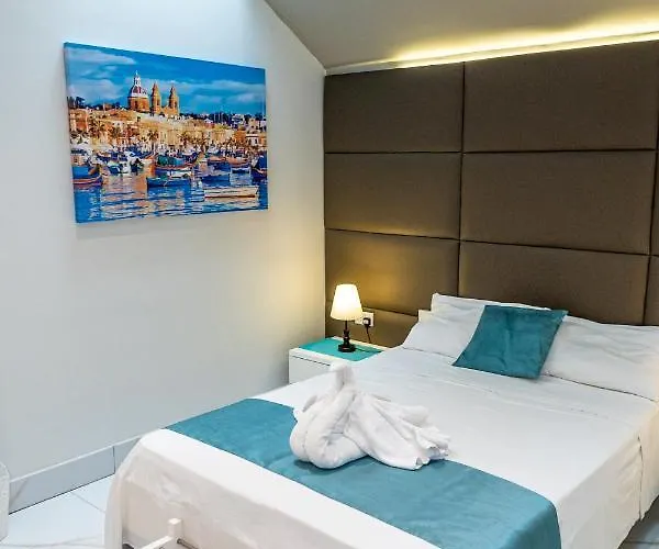 St. Peter's Pool Apartment *